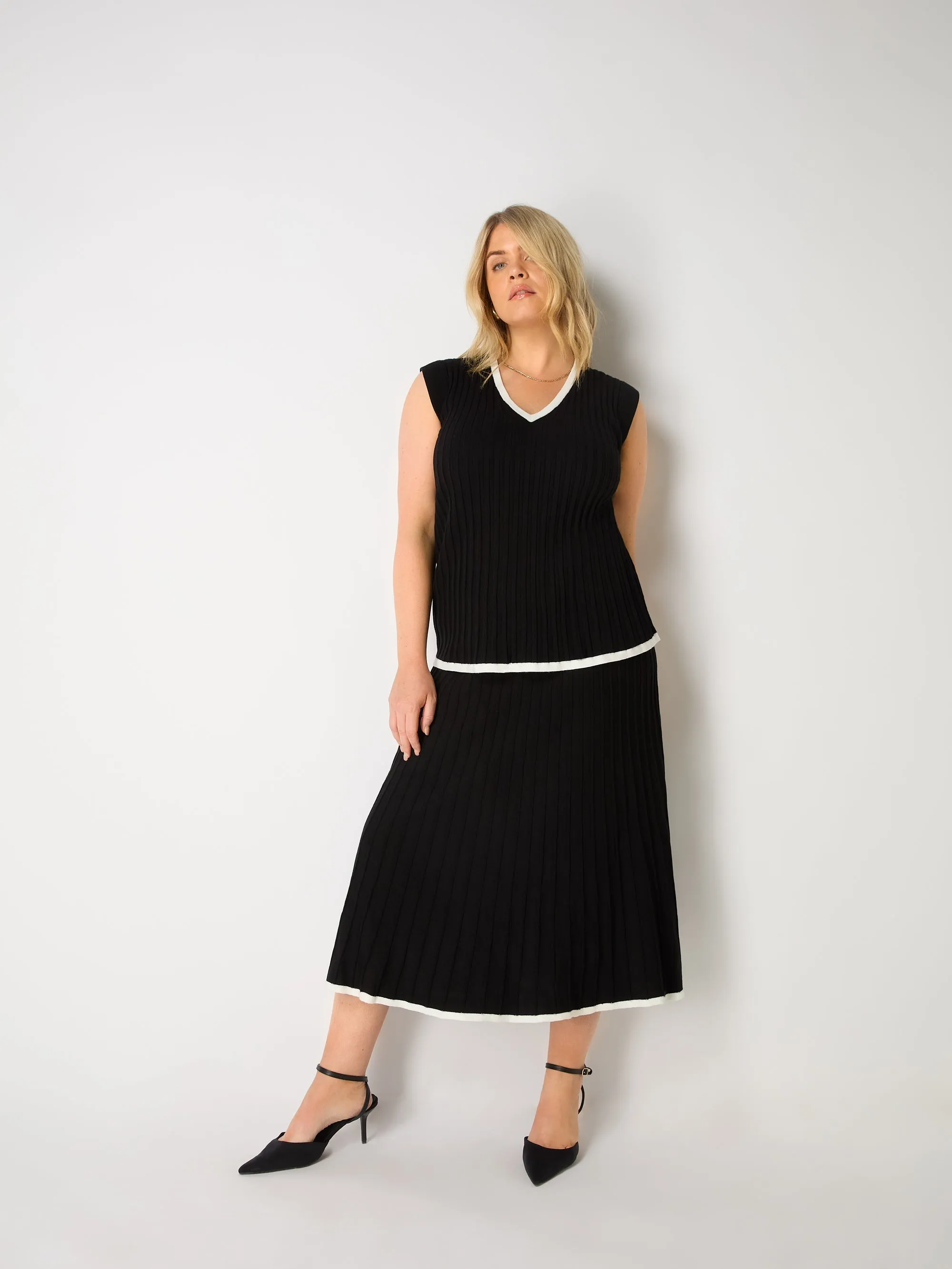 Black Contrast Tipping Knitted Skirt