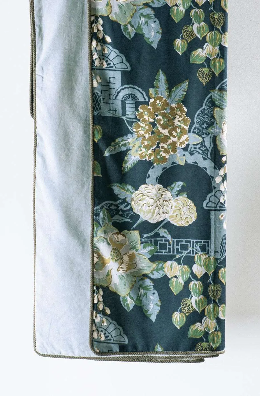 Chabana Prussian Blue Throw - 240x135