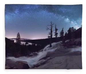 Flowing Dreams - Emerald Bay By Brad Scott - Blanket