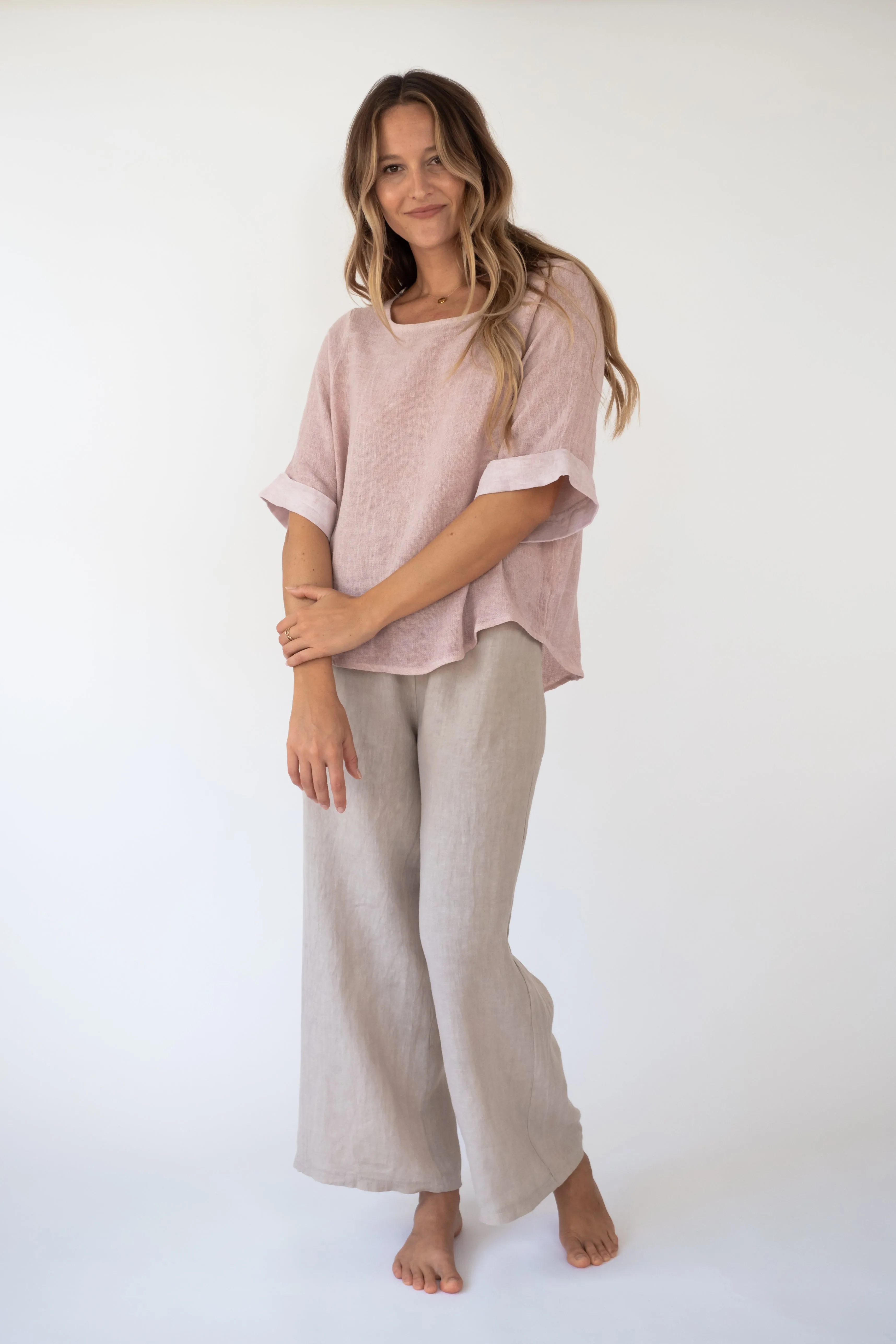 the Awakea short sleeves Linen Top